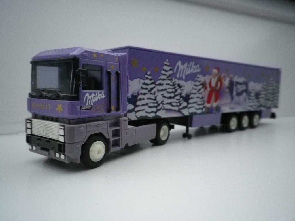 Albedo Renault AE Milka Kerst truck., Hobby en Vrije tijd, Ophalen of Verzenden, Gebruikt, Bus of Vrachtwagen, Herpa