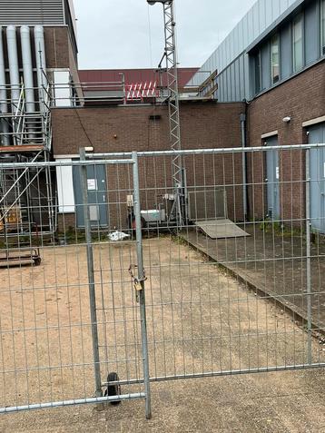 Bouwlift beschikbaar voor biedingen