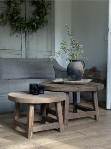 Stoere RONDE SALONTAFELS * oud,sober,hout* Huisje Sfeer  beschikbaar voor biedingen