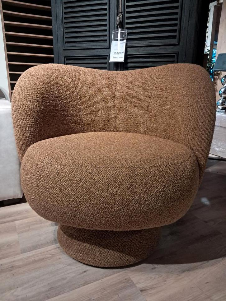 Oker draaistoel - showroommodel - nu €369!, Huis en Inrichting, Fauteuils, Zo goed als nieuw, Stof, 50 tot 75 cm, Minder dan 75 cm