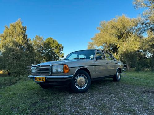 Mercedes-Benz 200-280 W123 280E 1982 Automaat/Schuifdak, Auto's, Mercedes-Benz, Bedrijf, Benzine, Sedan, Geïmporteerd, Bruin, Ophalen