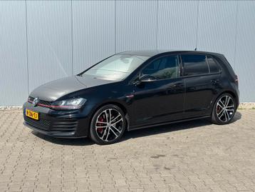 Volkswagen Golf 2.0 GTI performance 5D, trekhaak, nieuw apk! beschikbaar voor biedingen