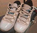 Jordan wit maat 32, Kinderen en Baby's, Kinderkleding | Schoenen en Sokken, Jongen of Meisje, Schoenen, Ophalen of Verzenden, Zo goed als nieuw