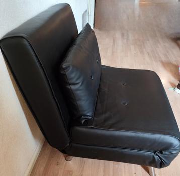 Nieuwe Lounge/slaapstoel zwart nepleer.