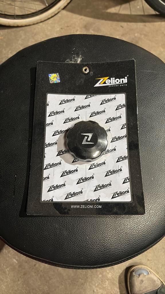 Zelioni tankdop, Auto diversen, Tuning en Styling, Ophalen of Verzenden