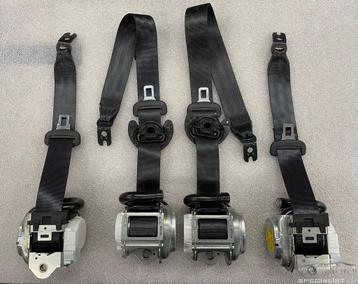 Volkswagen Golf 8 2019-2024 gordelspanner set 5H1857705 5H18 beschikbaar voor biedingen