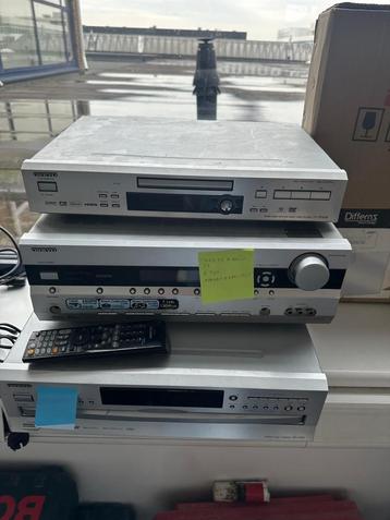 Versterker en dvd speler van ONKYO voor de liefhebber  beschikbaar voor biedingen