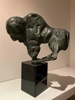 Prachtige bronzen bison van Theo Mackaay, Antiek en Kunst, Kunst | Beelden en Houtsnijwerken, Ophalen of Verzenden