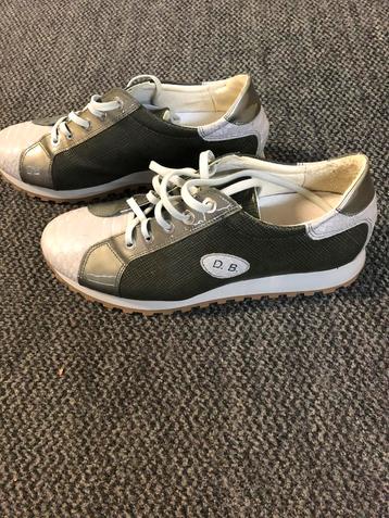 Schoenen beschikbaar voor biedingen