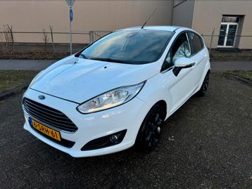 Ford Fiësta 1.6 Tdci ST 5DR 2013 , NAP , LED , KEYLESS beschikbaar voor biedingen