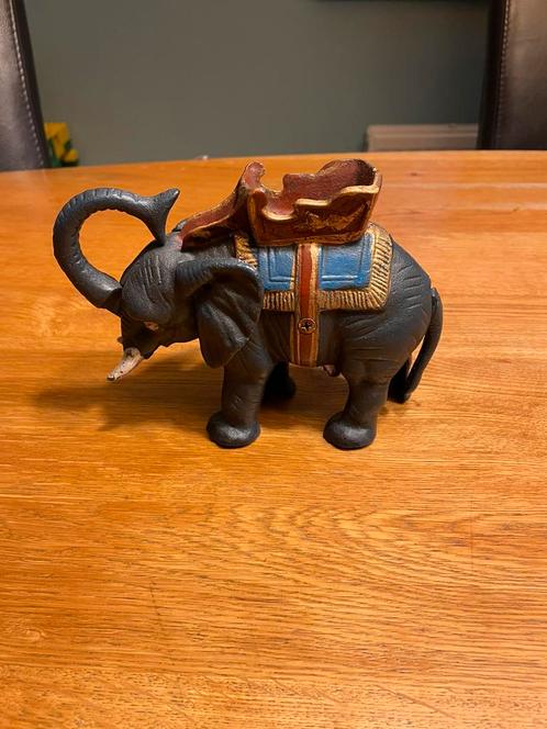 vintage gietijzeren spaarpot in de vorm van een olifant., Antiek en Kunst, Antiek | Overige Antiek, Ophalen of Verzenden