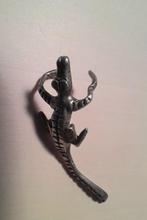 Mooie oude zilveren krokodil oorbel hanger, Ophalen of Verzenden