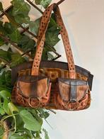 Vintage Chick on a Mission Schoudertas, Sieraden, Tassen en Uiterlijk, Tassen | Damestassen, Ophalen of Verzenden, Gebruikt, Bruin