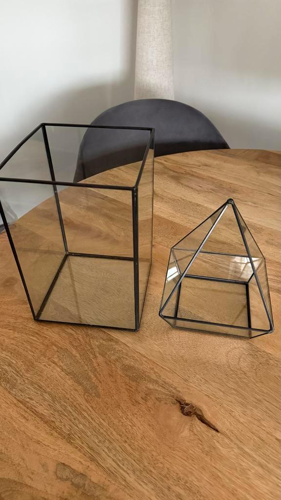 Glazen Terrarium Set - Geometrische Vormen, Huis en Inrichting, Woonaccessoires | Vazen, Zo goed als nieuw, Zwart, Minder dan 50 cm