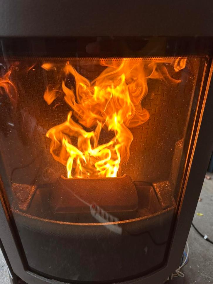 Pelletkachel van het topmerk Edilkamin, Huis en Inrichting, Kachels, Zo goed als nieuw, Pelletkachel, Overige brandstoffen, Ophalen