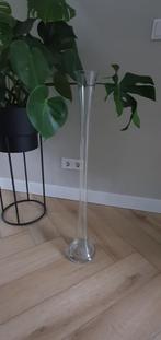 Hoge smalle glazen vaas, Huis en Inrichting, Woonaccessoires | Vazen, Ophalen, Overige kleuren, 75 cm of meer, Glas