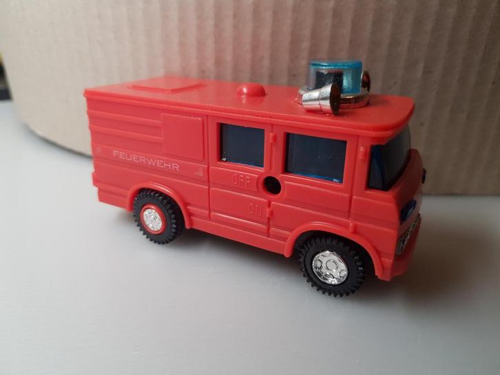 Hong Kong - Feuerwehr truck [rood] 1/43, Hobby en Vrije tijd, Modelauto's | 1:43, Gebruikt, Bus of Vrachtwagen, Overige merken