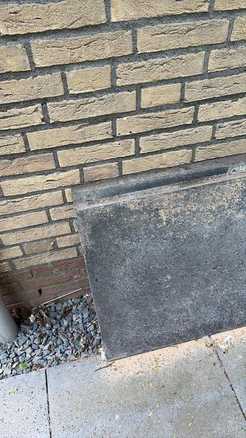 Terrastegels grijs 60/60 (5cm dik) beschikbaar voor biedingen