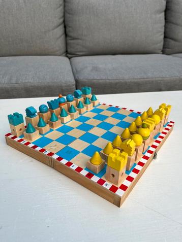 Houten schaak beschikbaar voor biedingen
