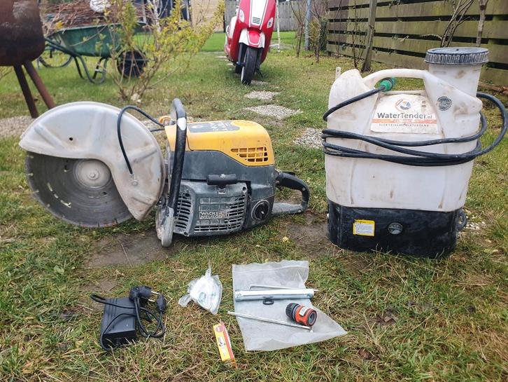 Betonzaag WACKER NEUSON met elektrische watertank, Doe-het-zelf en Verbouw, Gereedschap | Zaagmachines, Gebruikt, Overige typen
