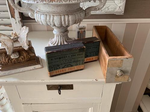 Een oud laatje en oude doosjes, Antiek en Kunst, Curiosa en Brocante, Ophalen of Verzenden