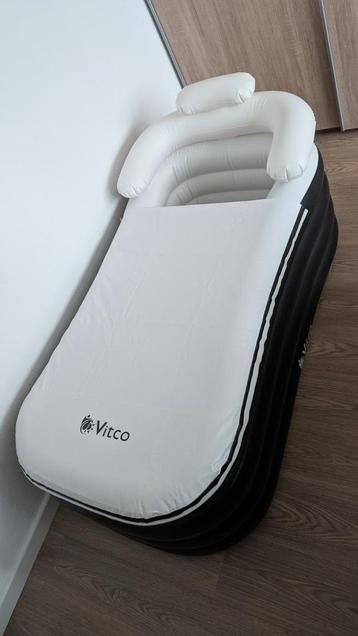 Vitco opblaasbaar ligbad beschikbaar voor biedingen