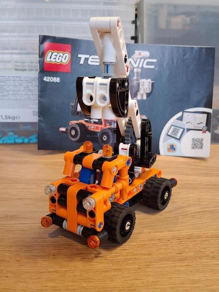 Lego technic 42088 Hoogwerker, Kinderen en Baby's, Speelgoed | Duplo en Lego, Zo goed als nieuw, Lego, Complete set, Ophalen of Verzenden