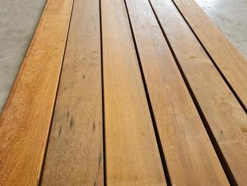PARTIJ BUNDELS HARDHOUT VLONDERPLANK ITAUBA 21x145x5150  PAR beschikbaar voor biedingen