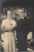 Prinses Juliana en Prins Bernhard, verloving 1936, Verzamelen, Nederland, Ophalen of Verzenden, Zo goed als nieuw, Kaart, Foto of Prent