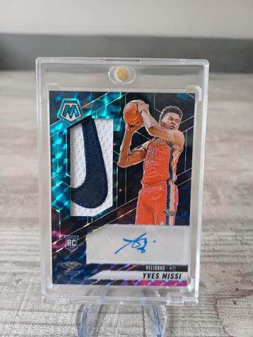 2024-25 Mosaic Nebula RPA jersey patch Auto Yves Missi beschikbaar voor biedingen