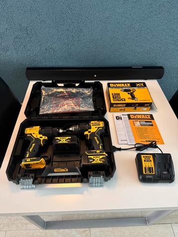 2x Dewalt Acc. Klopboor , Boor / Schroef Machine  1x NIEUW . beschikbaar voor biedingen