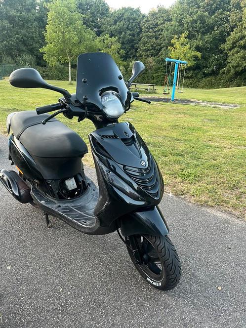 Piaggio Zip 50cc 4T, Fietsen en Brommers, Scooters | Piaggio, Gebruikt, Zip, Maximaal 45 km/u, Benzine, Ophalen
