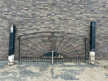 Sier Hekwerk 26m met Poort / hek beschikbaar voor biedingen