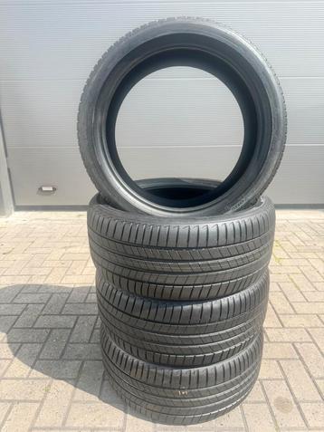 Bridgestone 245/40R19 nieuwe banden beschikbaar voor biedingen