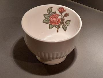 Wedgwood Moss Rose (suiker)Kom beschikbaar voor biedingen