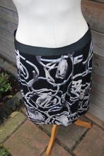 Rok zwart/ roze Marccain mt N5 (L-42) Vaste prijs OPRUIMING, Kleding | Dames, Zwart, Maat 42/44 (L), Ophalen of Verzenden, Zo goed als nieuw