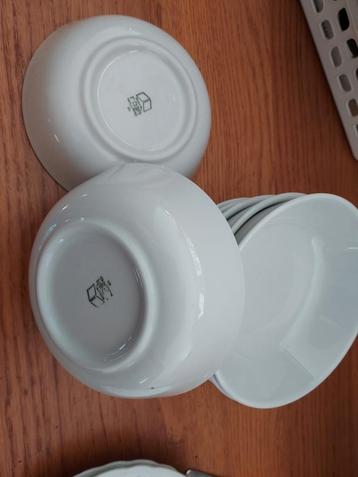 6 mosa schaaltjes beschikbaar voor biedingen