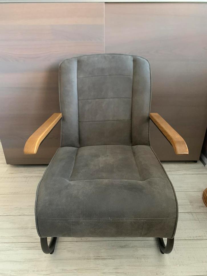Fauteuil Ivar, Antraciet, Leen Bakker (eventueel 2 stuks), Huis en Inrichting, Fauteuils, Zo goed als nieuw, Hout, Metaal, Stof