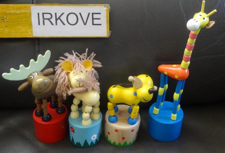 HOUTEN KNIJP DIERTJES * 4 Stuks *, Verzamelen, Poppetjes en Figuurtjes, Zo goed als nieuw, Verzenden