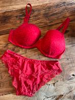 Mooi setje van Hunkemoller, Ophalen of Verzenden, Rood