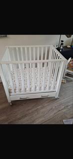 Box met matras, Ophalen of Verzenden, Gebruikt, Vierkant, Lade