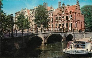(701-209-011) Amsterdam OZ Voorburgwal beschikbaar voor biedingen