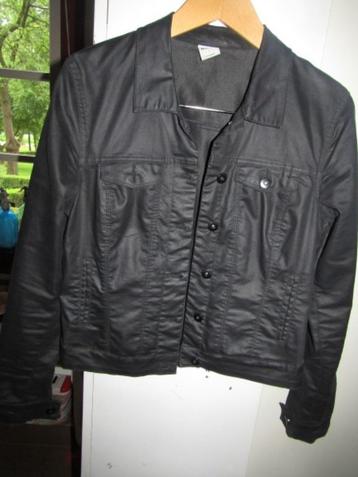 F1984 VERO MODA mt L jasje zwart coated wax model New Soya  beschikbaar voor biedingen
