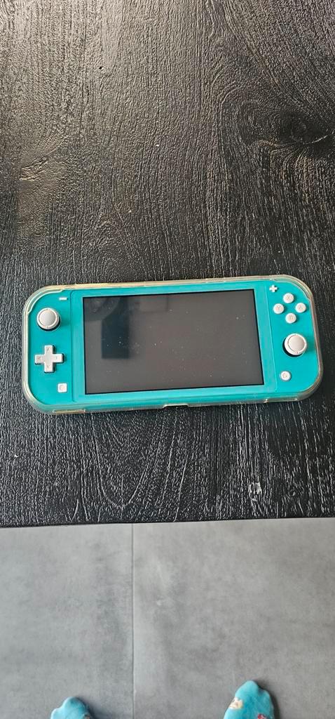 Nintendo Switch Lite Turquoise + Animal Crossing Case, Spelcomputers en Games, Spelcomputers | Nintendo Switch Lite, Gebruikt