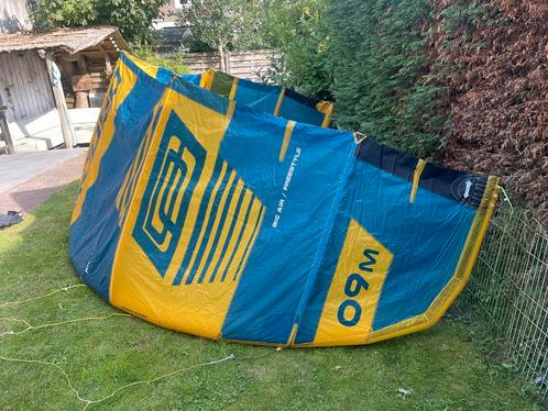 Ocean Rodeo Aluula Rise 9m (bar optioneel), Watersport en Boten, Kitesurfen, Gebruikt, Kite, 9 m², Geen board, Ophalen of Verzenden