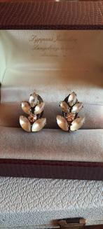 Art deco oorbellen met rhinestones., Ophalen of Verzenden, Overige materialen, Oorbellen, Met edelsteen