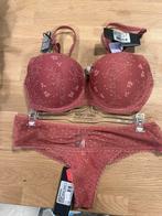 Andres sarda bh maat 70D string 38 NIEUW!! Set Nu €27,50, Kleding | Dames, Ophalen of Verzenden, Setje
