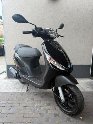 ⭐️Piaggio zip 2016 50cc 2t Brom 1970 kilometer Nieuwstaat!⭐️ beschikbaar voor biedingen
