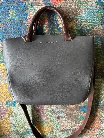 Prachtige leren Michael Kors (schouder) tas beschikbaar voor biedingen