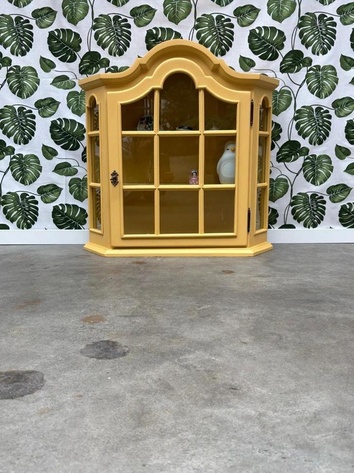 Glazen wandkastje *Billie*, Kinderen en Baby's, Kinderkamer | Commodes en Kasten, Zo goed als nieuw, Kast, Minder dan 90 cm, Minder dan 75 cm